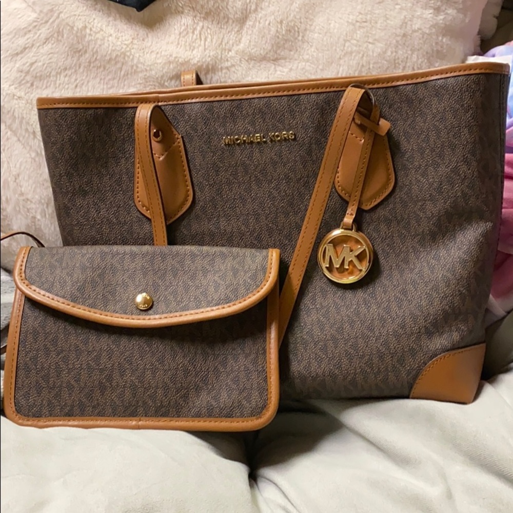 Michael Kors tote and wristlet